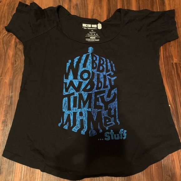 Her Universe Tops - Doctor Who tee